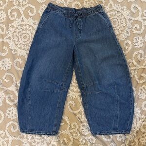 Women’s Old Navy barrel denim jeans - Elastic Waist